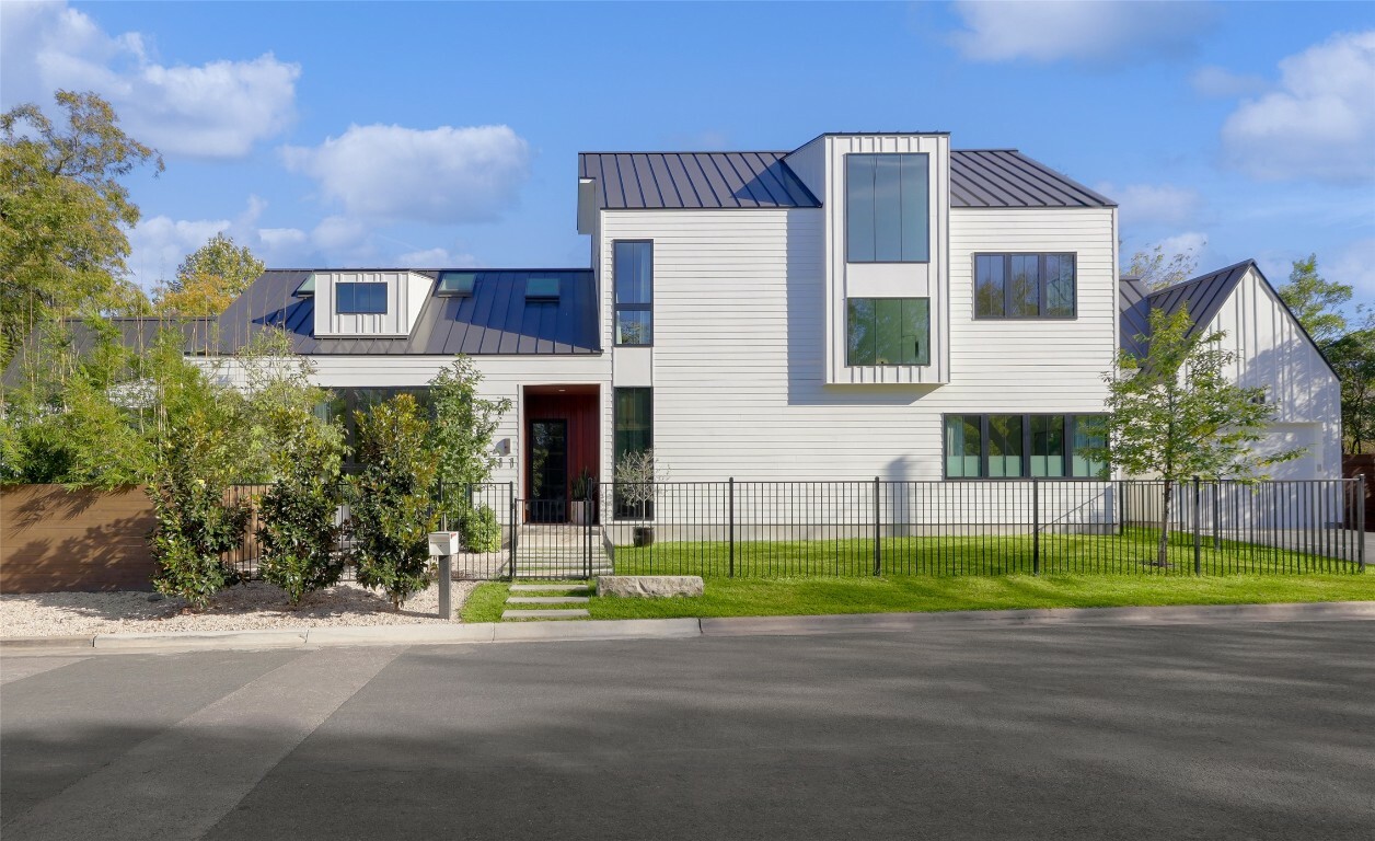 Property Photo: 311 W Monroe Street TX 78704
