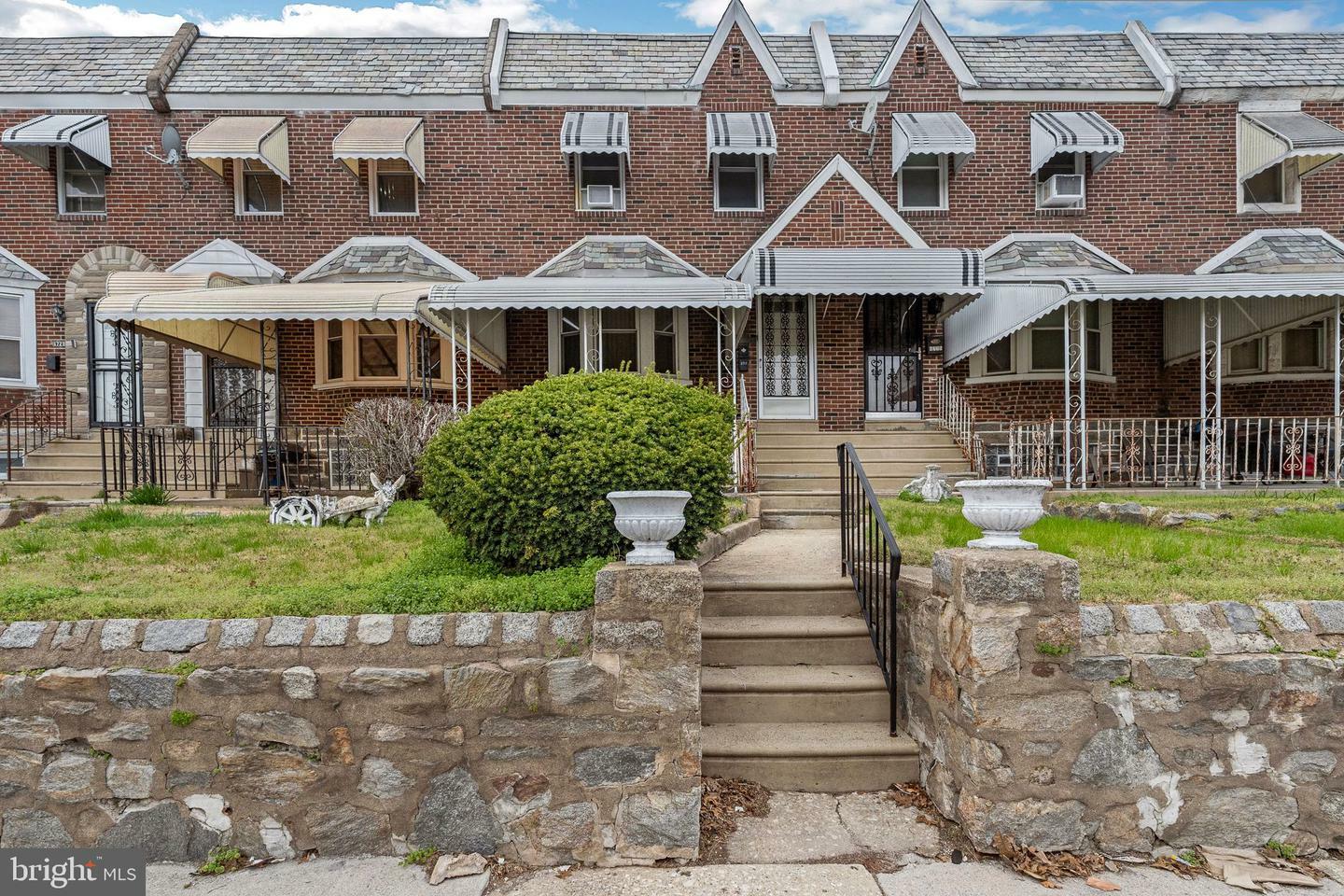 Property Photo: 6717 Grovers Avenue PA 19142