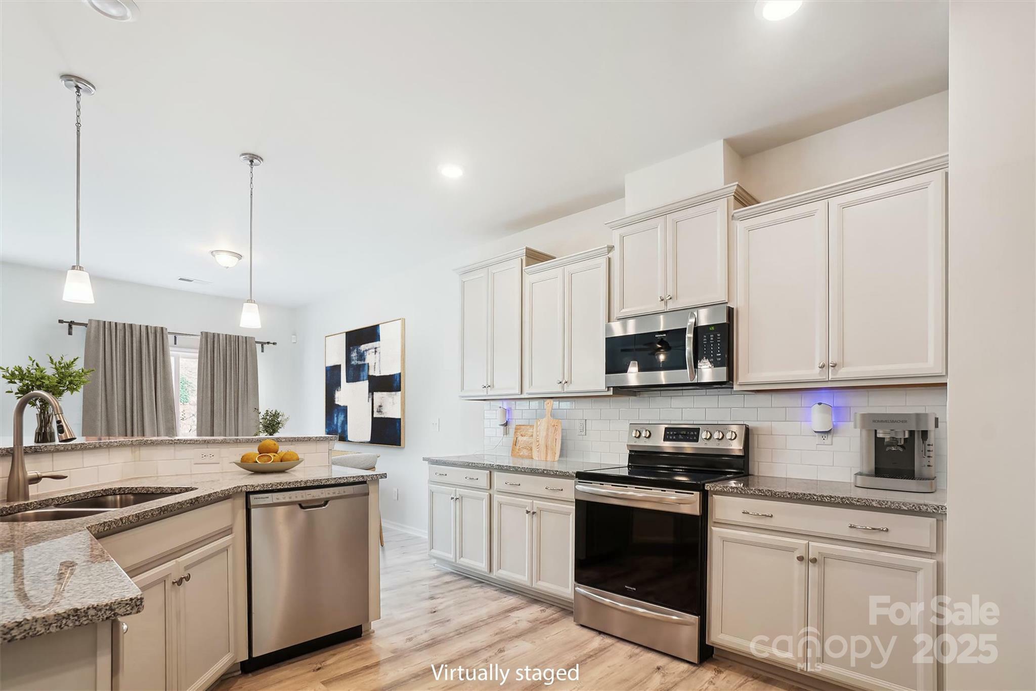 Property Photo: 15119 Oleander Drive NC 28278