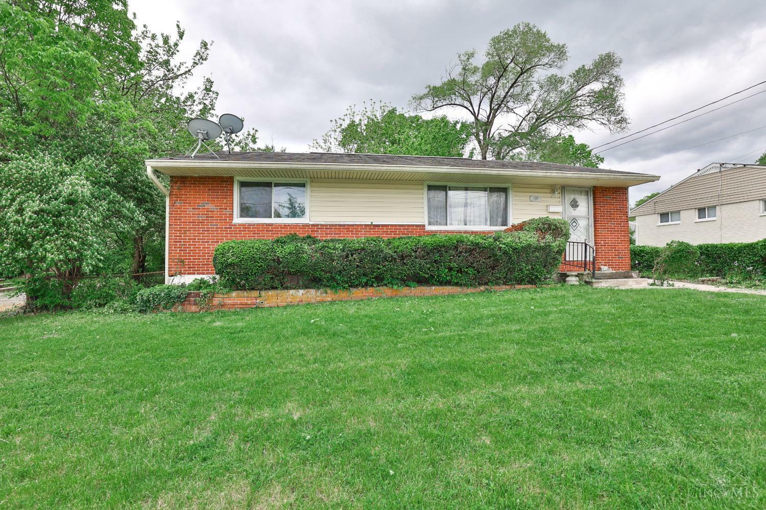Property Photo: 135 Brookhaven Avenue OH 45215