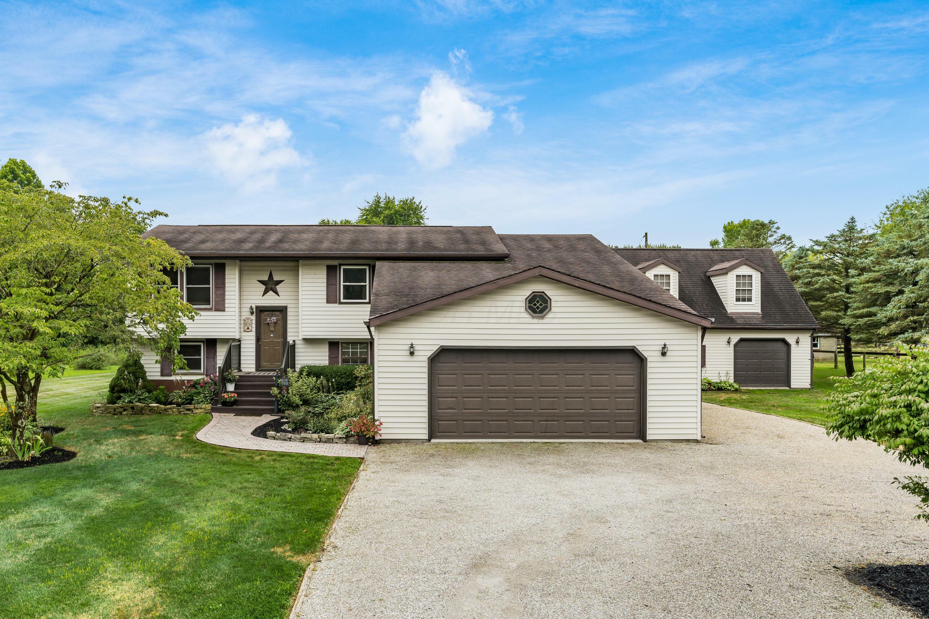 Property Photo: 5213 Deeds SW Road OH 43062