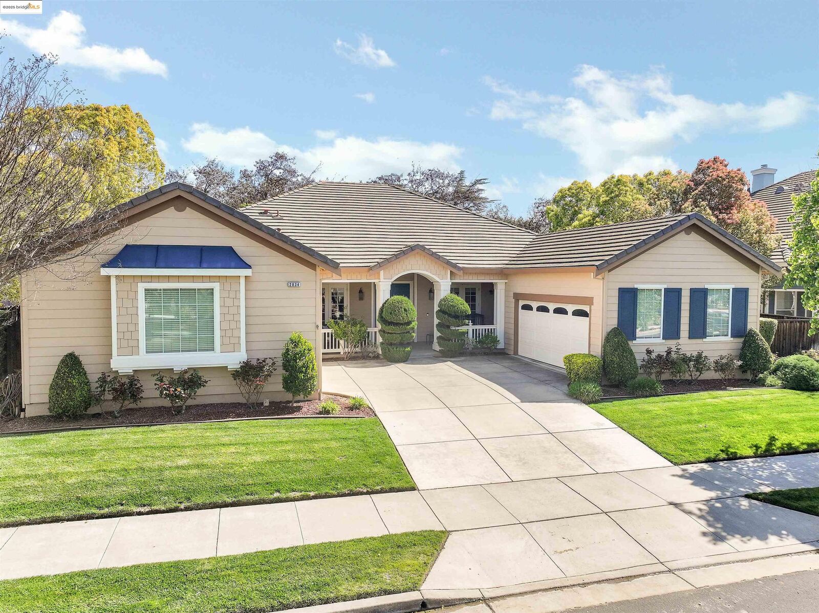 Property Photo: 2834 Hawthorn Ct CA 94513