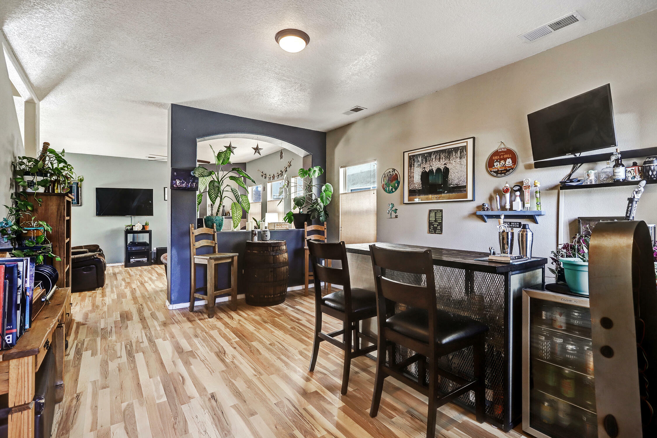 Property Photo: 6828 Sirocco Place NW NM 87114