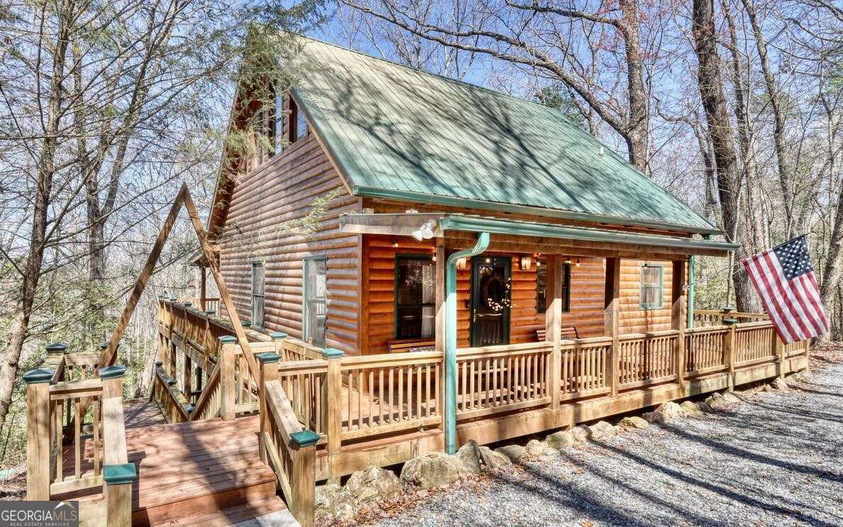 Property Photo: 879 Mill Stone Mountain GA 30513