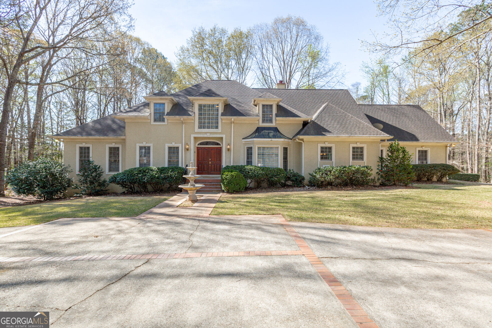 Property Photo: 115 Flagstop Run GA 30215