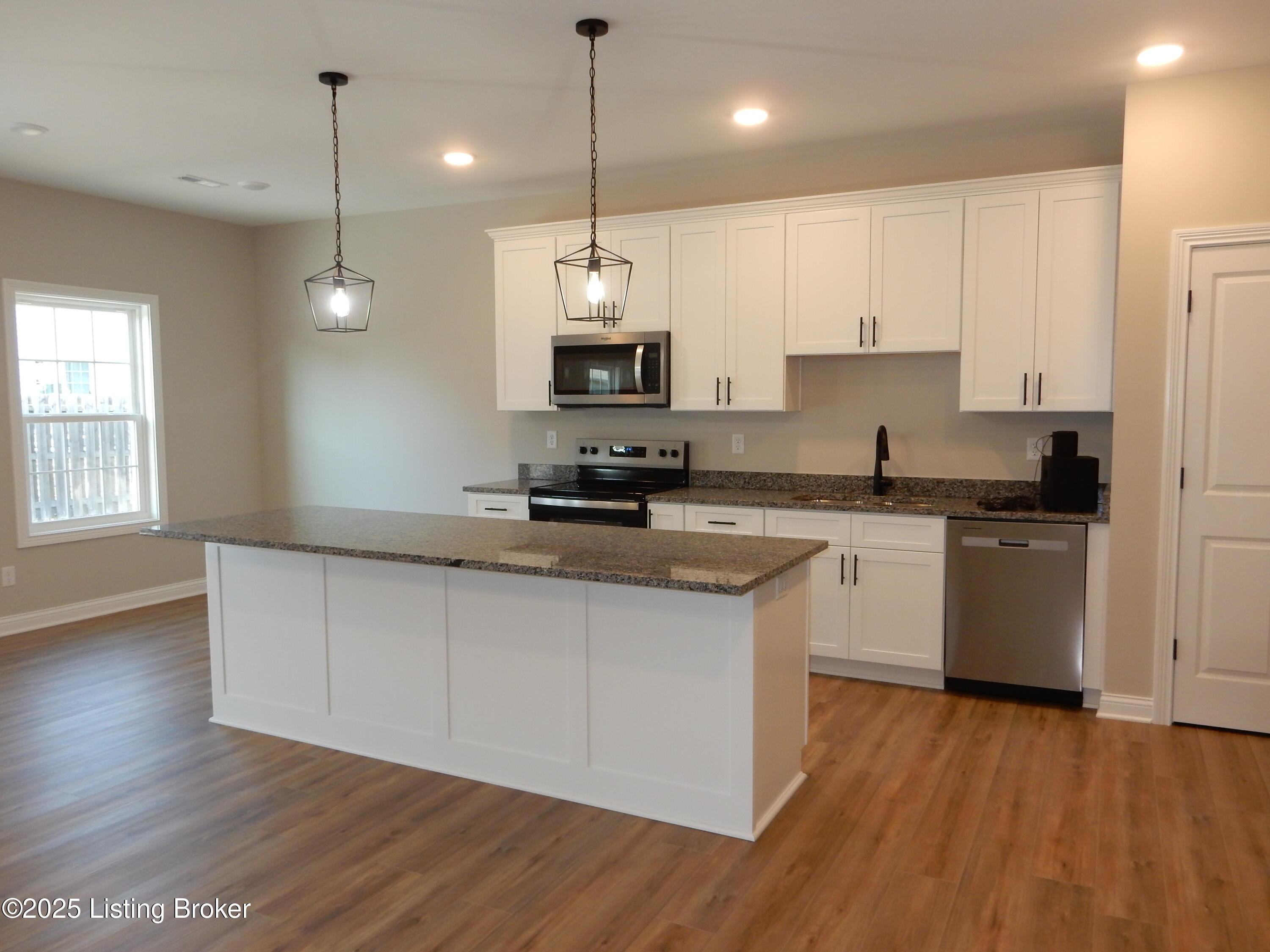 Property Photo: 239 Bullitt Creek Dr 12 KY 40165