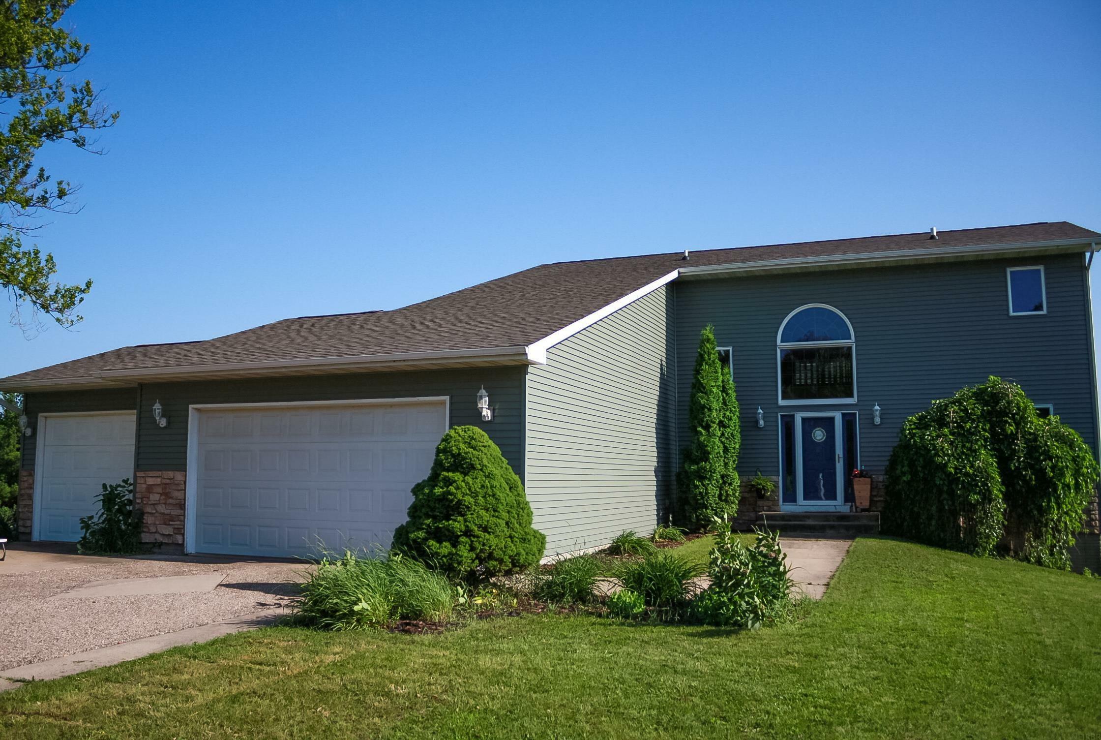 Property Photo: 305 Southridge Drive IA 50677