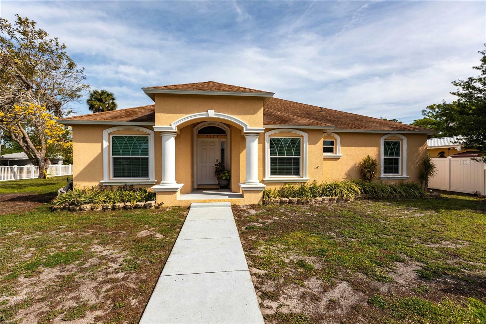 5253 1st Avenue N  St Petersburg FL 33710 photo