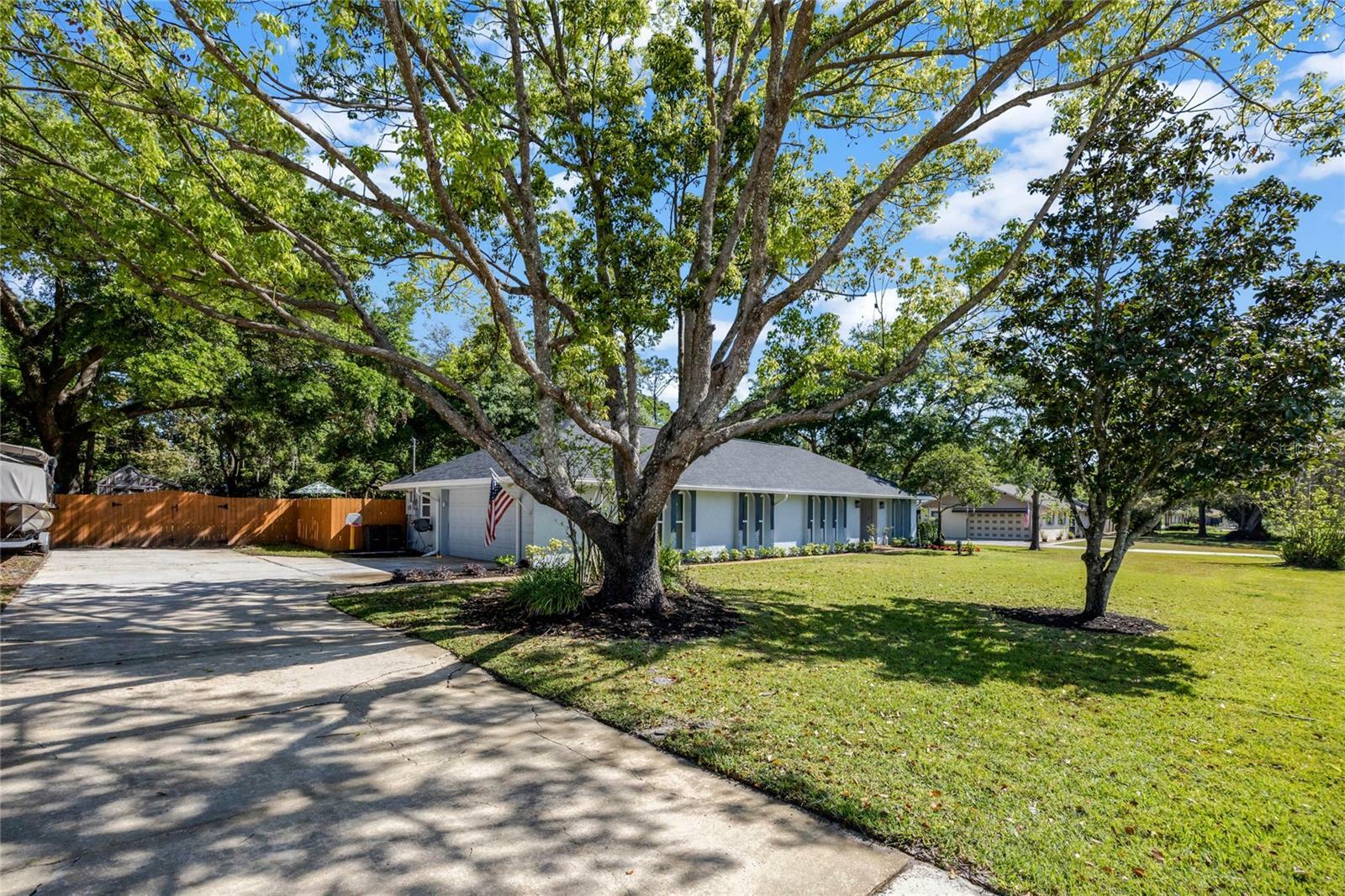 Property Photo: 1104 Dyson Drive FL 32708