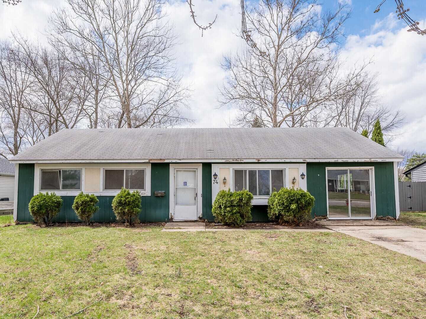 Property Photo: 74 Paddock Street IL 60538