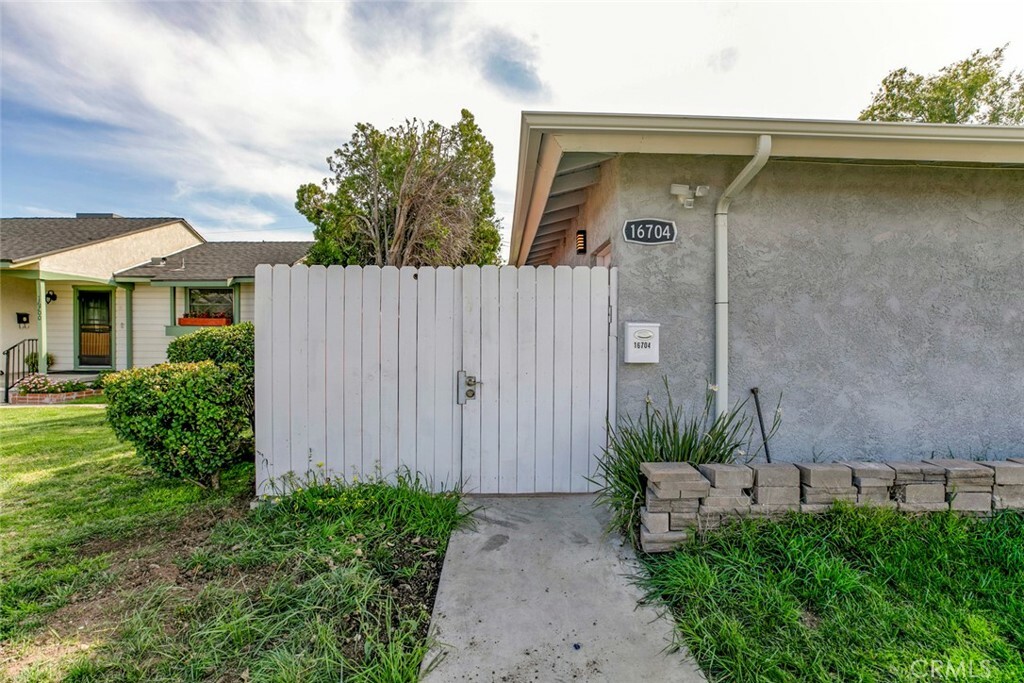 Property Photo: 16704 Tribune Street CA 91344