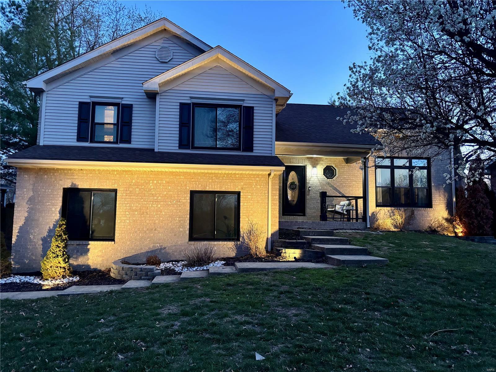 Property Photo: 107 Sundown Dr IL 62095