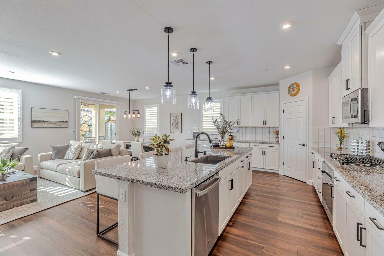 Property Photo: 8298 Courage Drive CA 95829