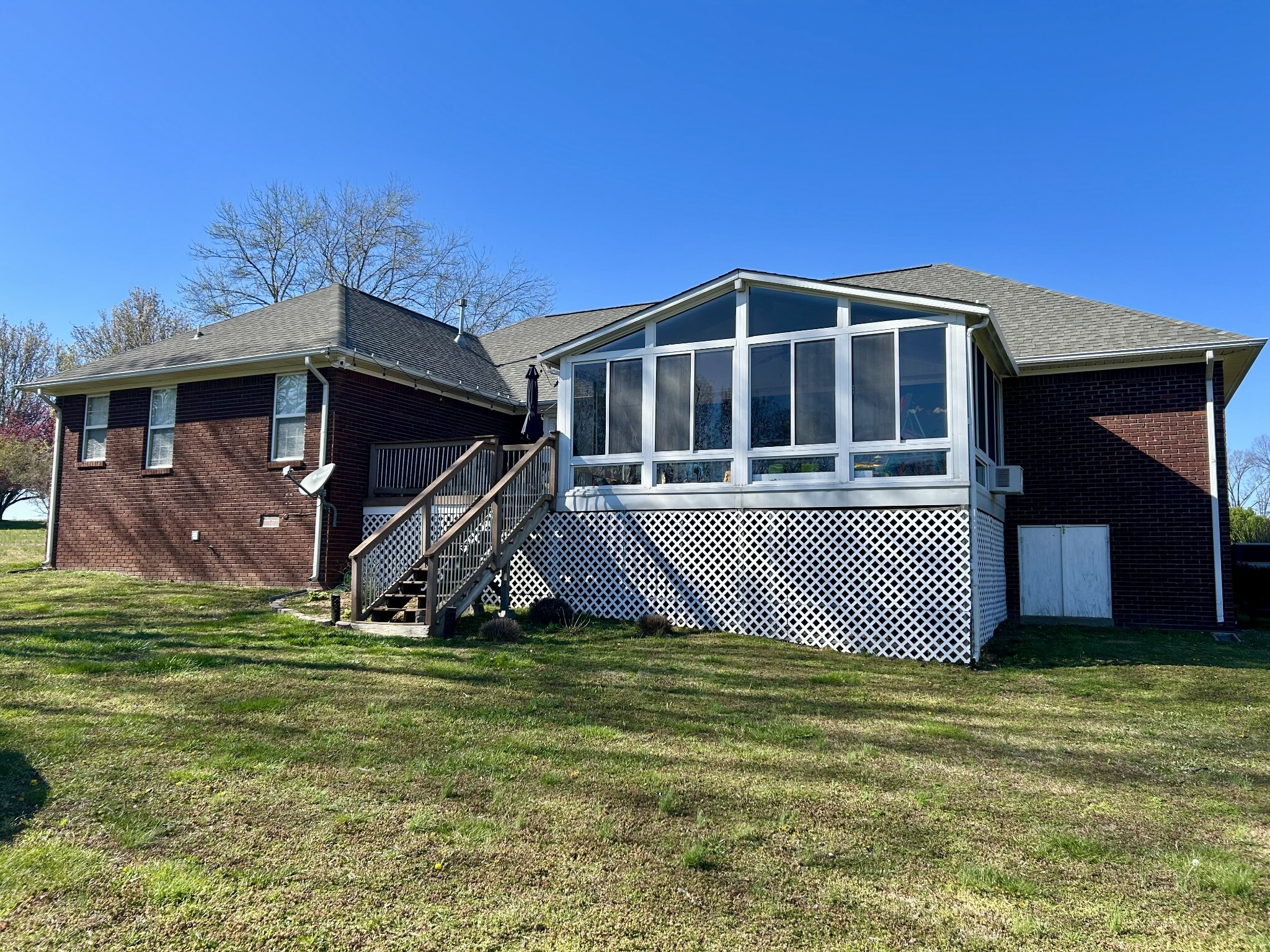 Property Photo: 2550 Creekmont Dr N TN 38464