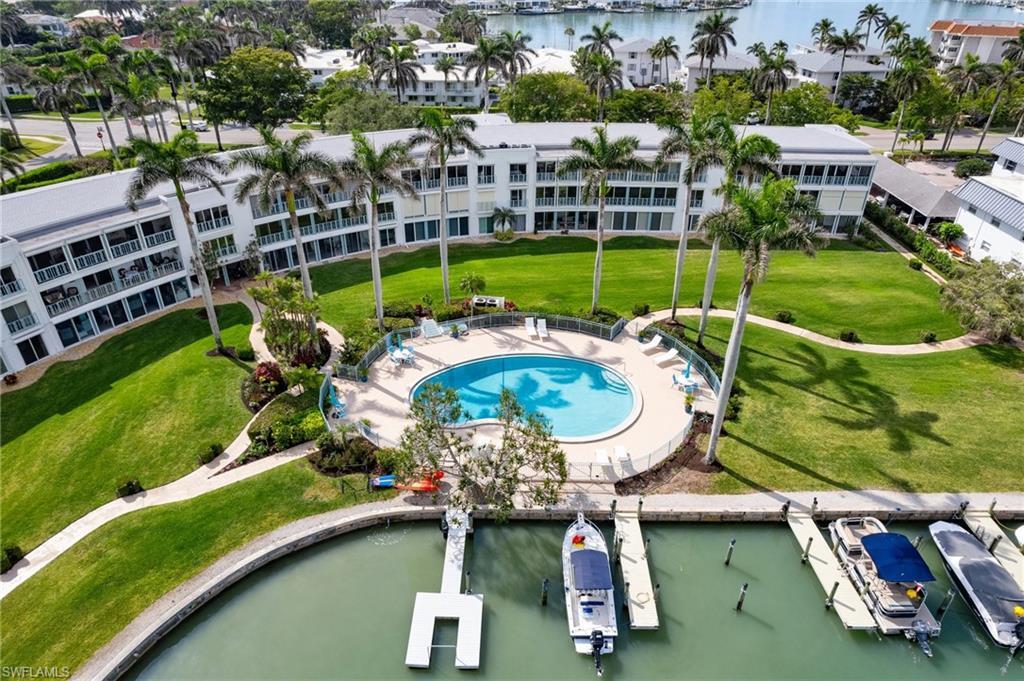 Property Photo: 383 Harbour Dr 209 FL 34103