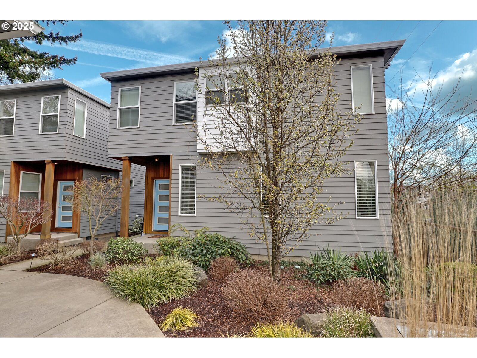 Property Photo:  2813 SE Hawthorne Blvd 5  OR 97214 