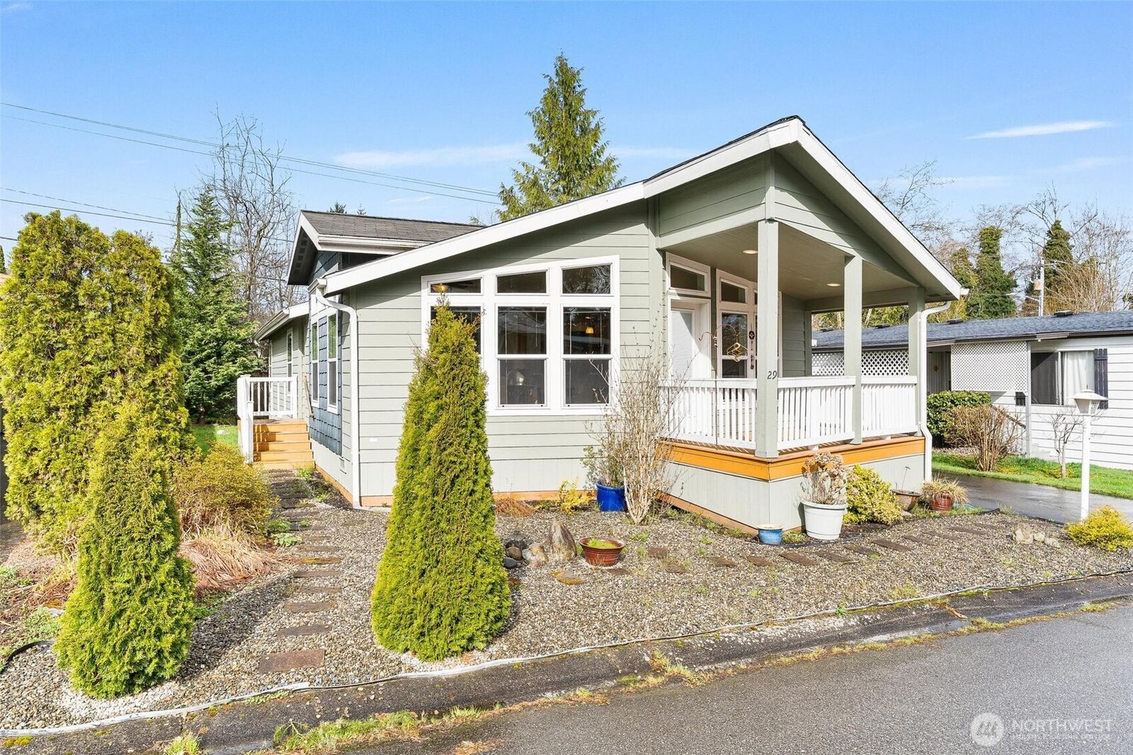 Property Photo: 815 124th Street SW 29 WA 98204