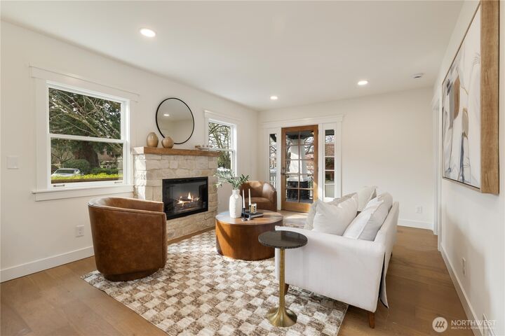 Property Photo: 41 W Cremona Street WA 98119