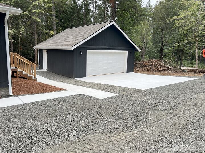 Property Photo:  441 E Catfish Lake Road  WA 98584 