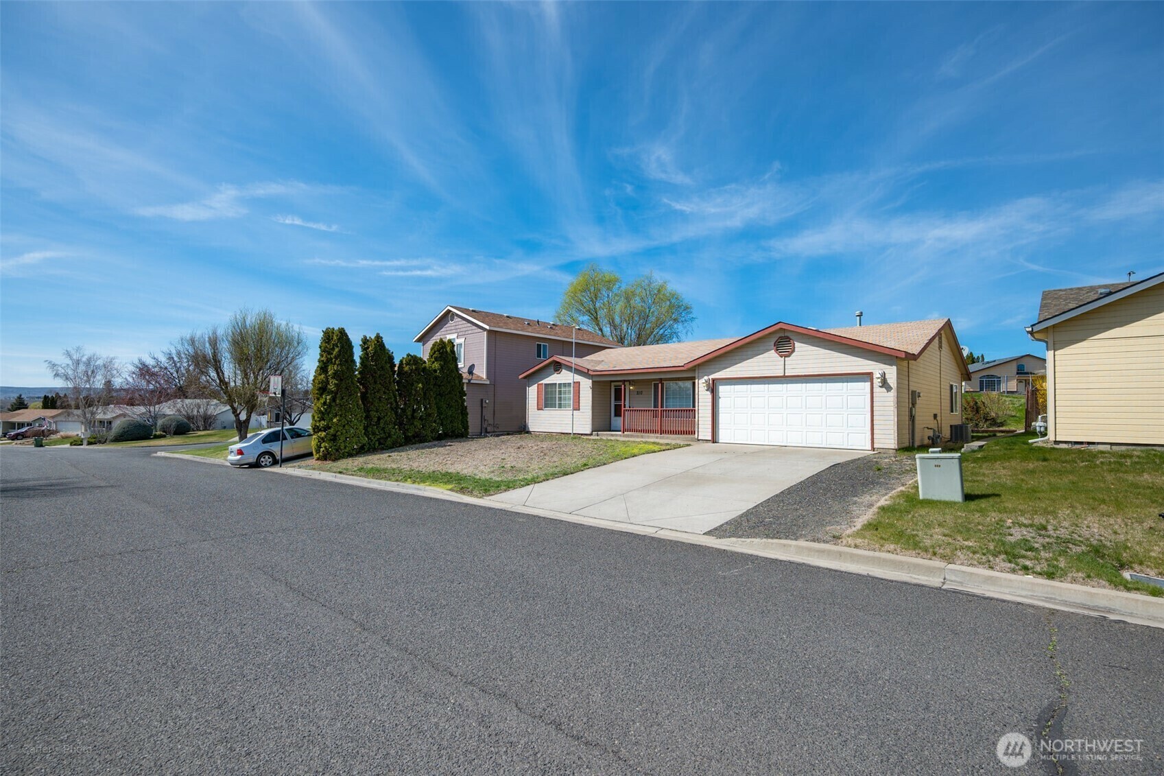 Property Photo: 210 S 82nd WA 98908