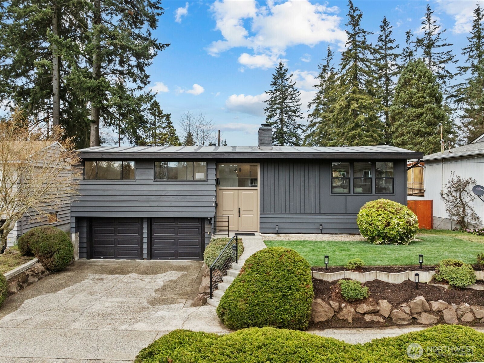 Property Photo: 508 NE 124th Street WA 98125