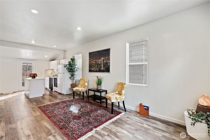 Property Photo: 1521 E Spruce Street WA 98122