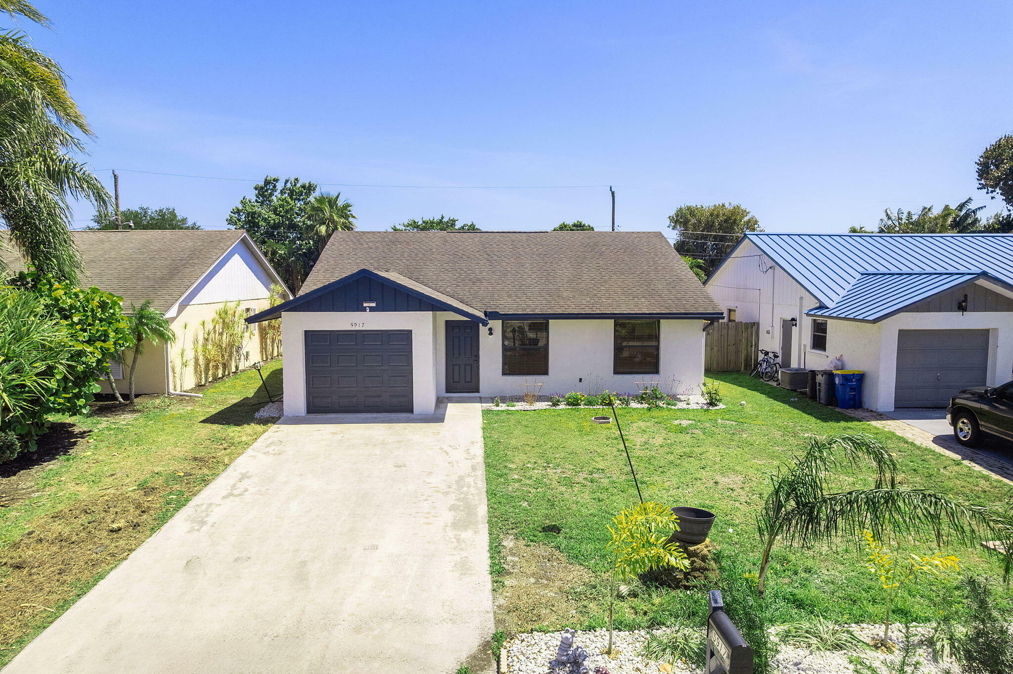 5917 SE Collins Avenue  Stuart FL 34997 photo