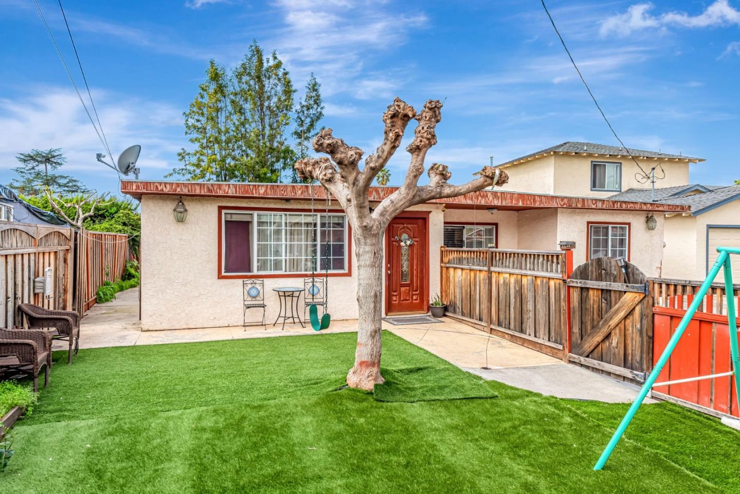 Property Photo: 10285 Chrisland Court CA 95127