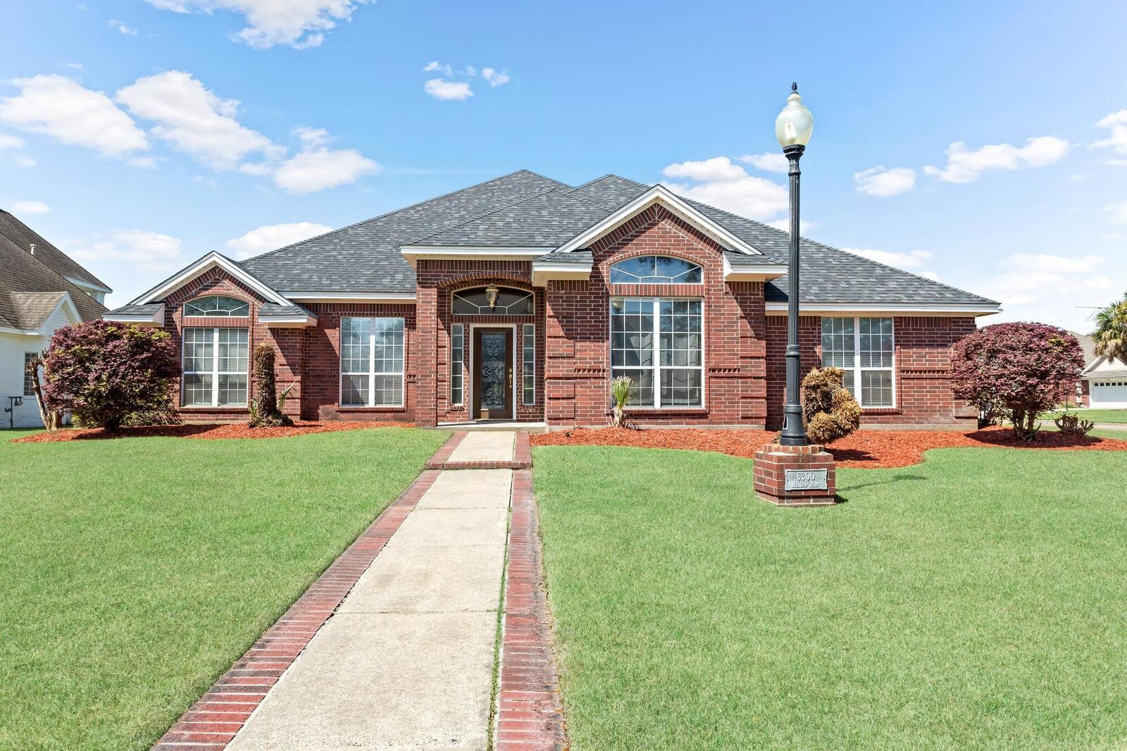 Property Photo: 6300 Meadow Mist TX 77632-1517