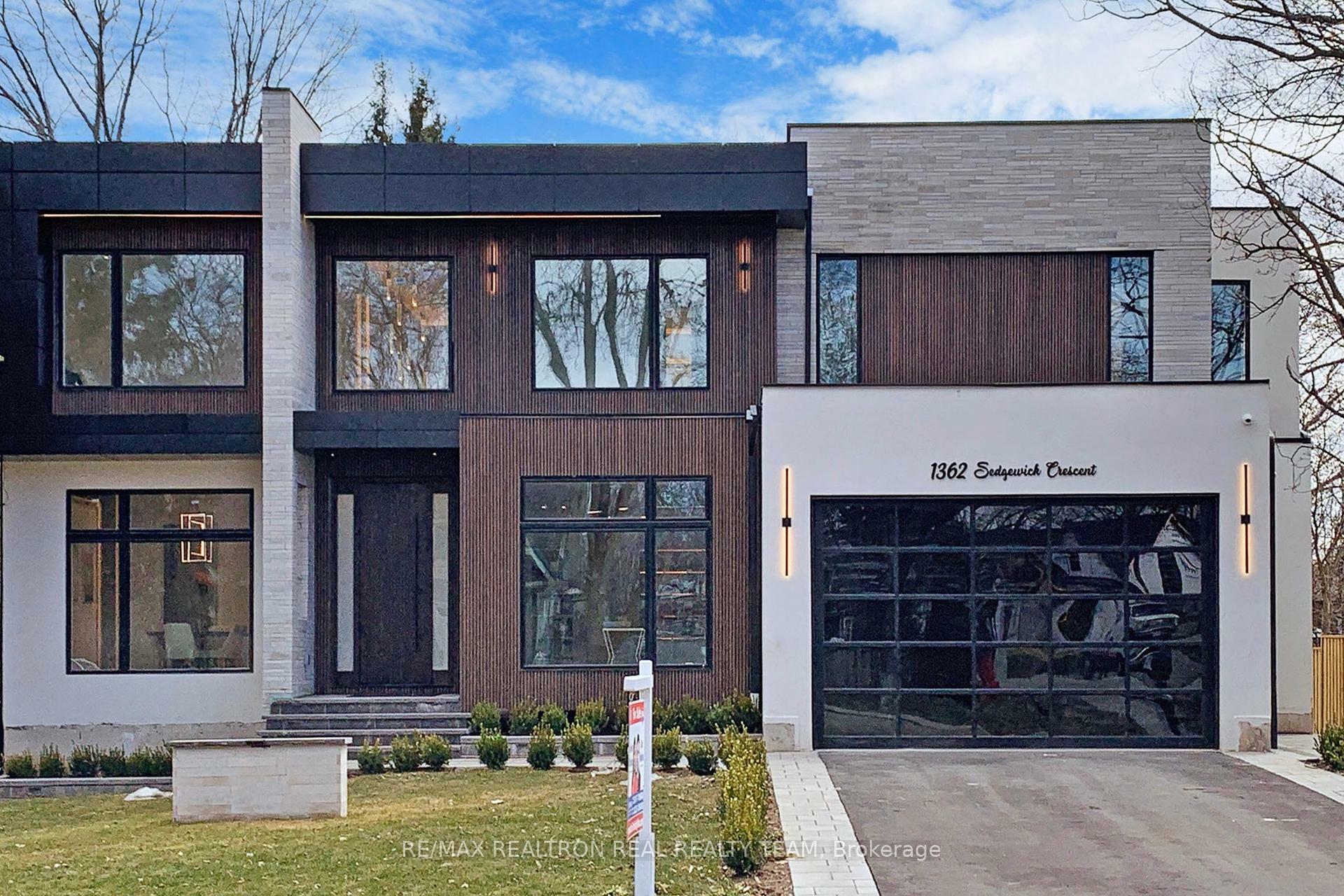 Property Photo: 1362 Sedgewick Crescent ON L6L 1X8