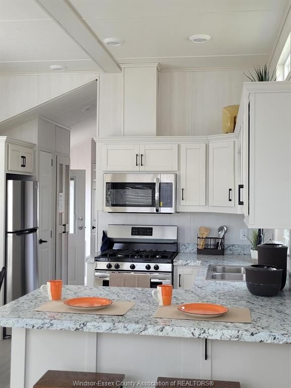 Photo de la propriété: 981 County Rd 2 602 ON N8L 1B4