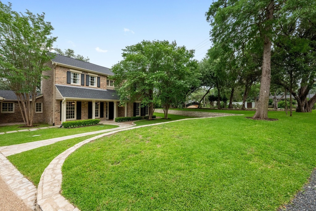 Property Photo: 807 Terrace Mountain Drive TX 78746