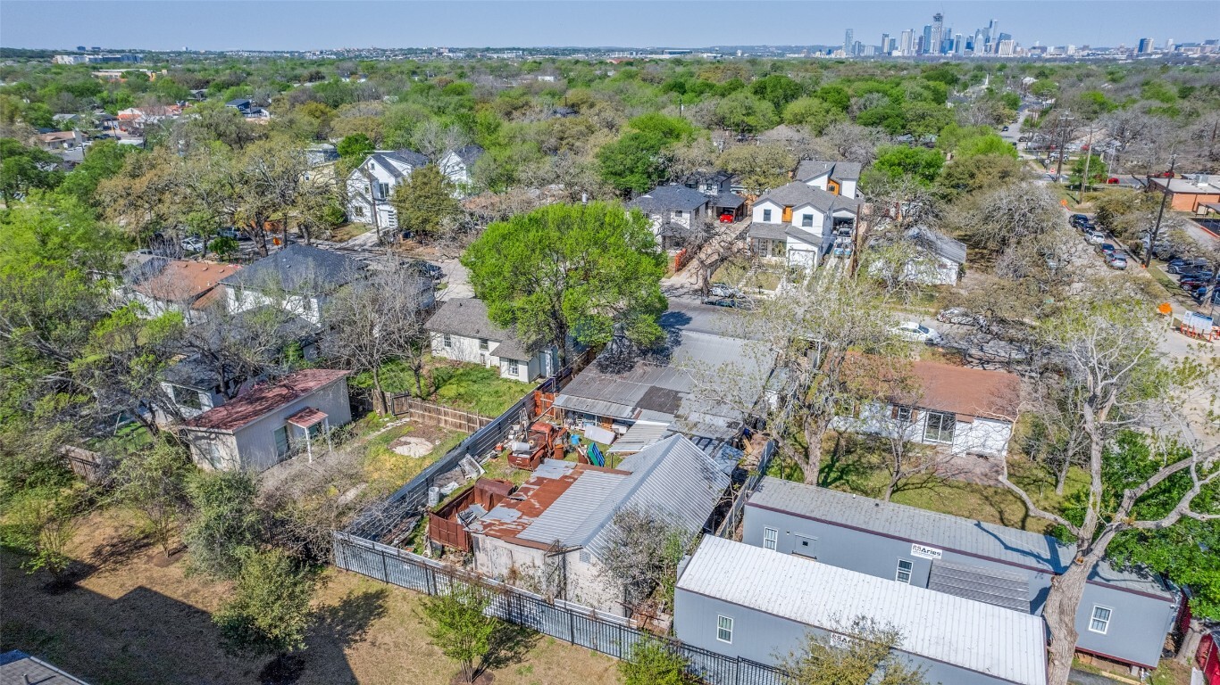 Property Photo:  703 Valdez Street  TX 78741 