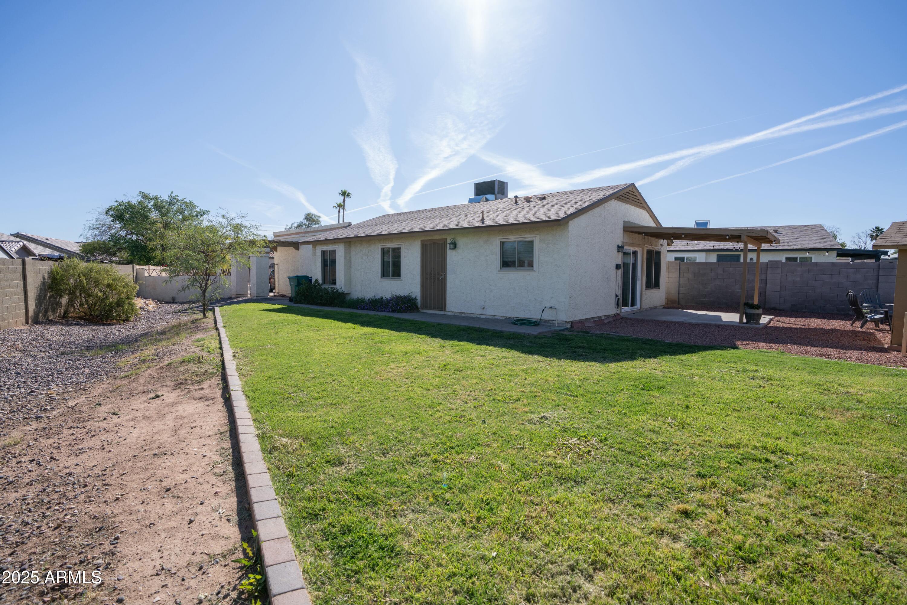 Property Photo: 630 E Jensen Street 133 AZ 85203