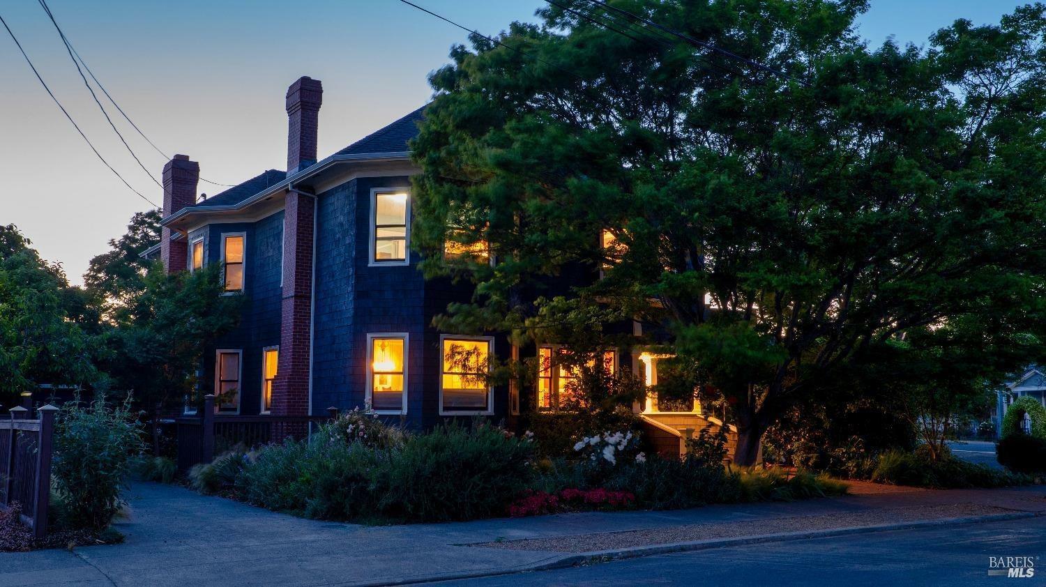 Property Photo: 1133 Seminary Street CA 94559