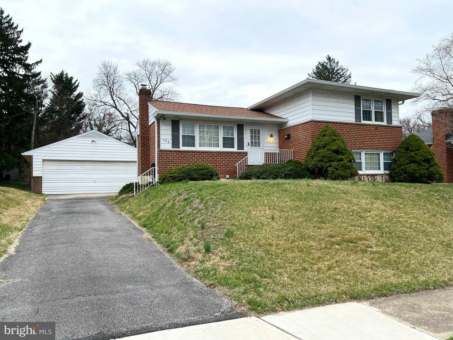 Property Photo: 608 Stacy Court MD 21286
