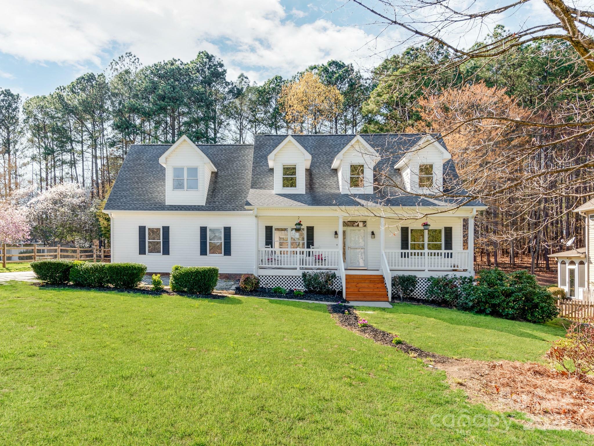 Property Photo: 3911 Granite Street NC 28682