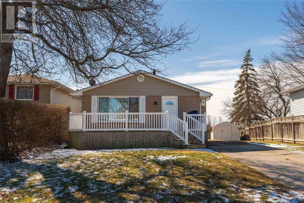 Property Photo: 155 Templeton Crescent ON N0N 1H0
