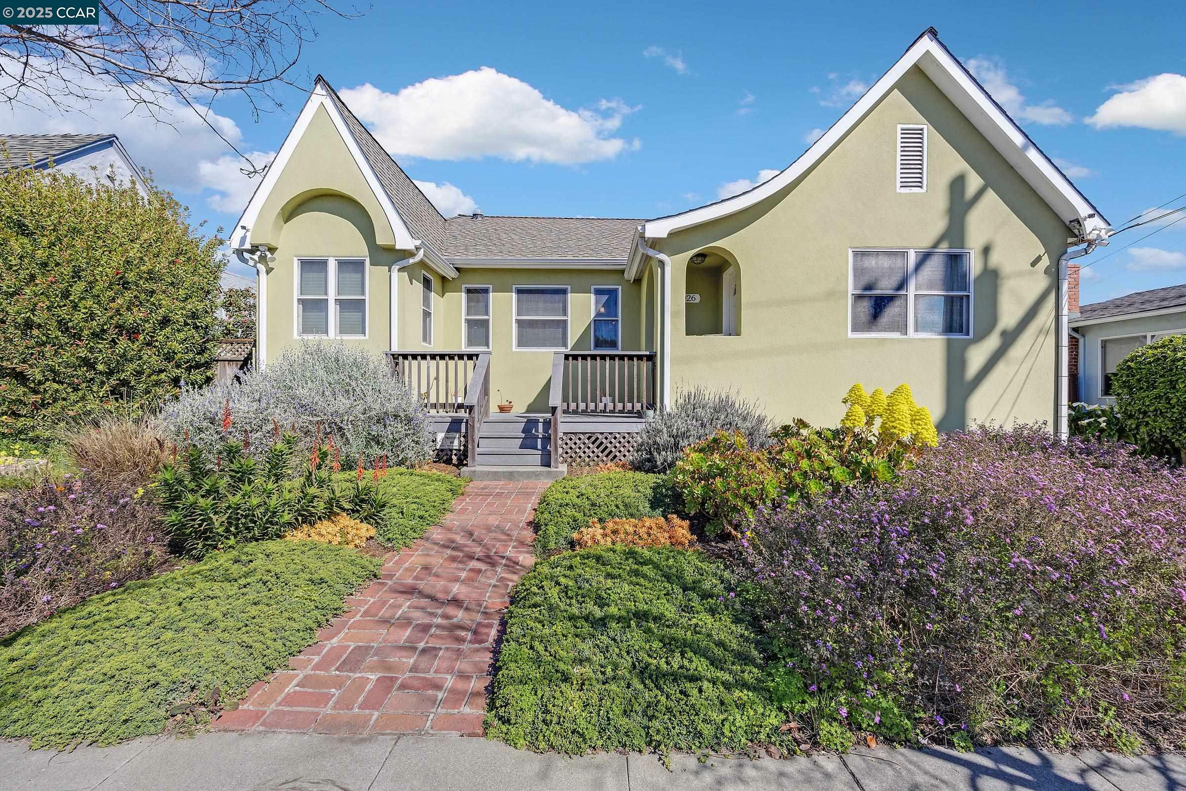 Property Photo: 926 35th St CA 94805
