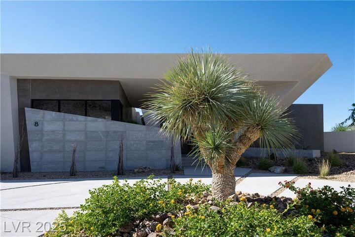 Property Photo:  8 Chisel Crest Court  NV 89012 