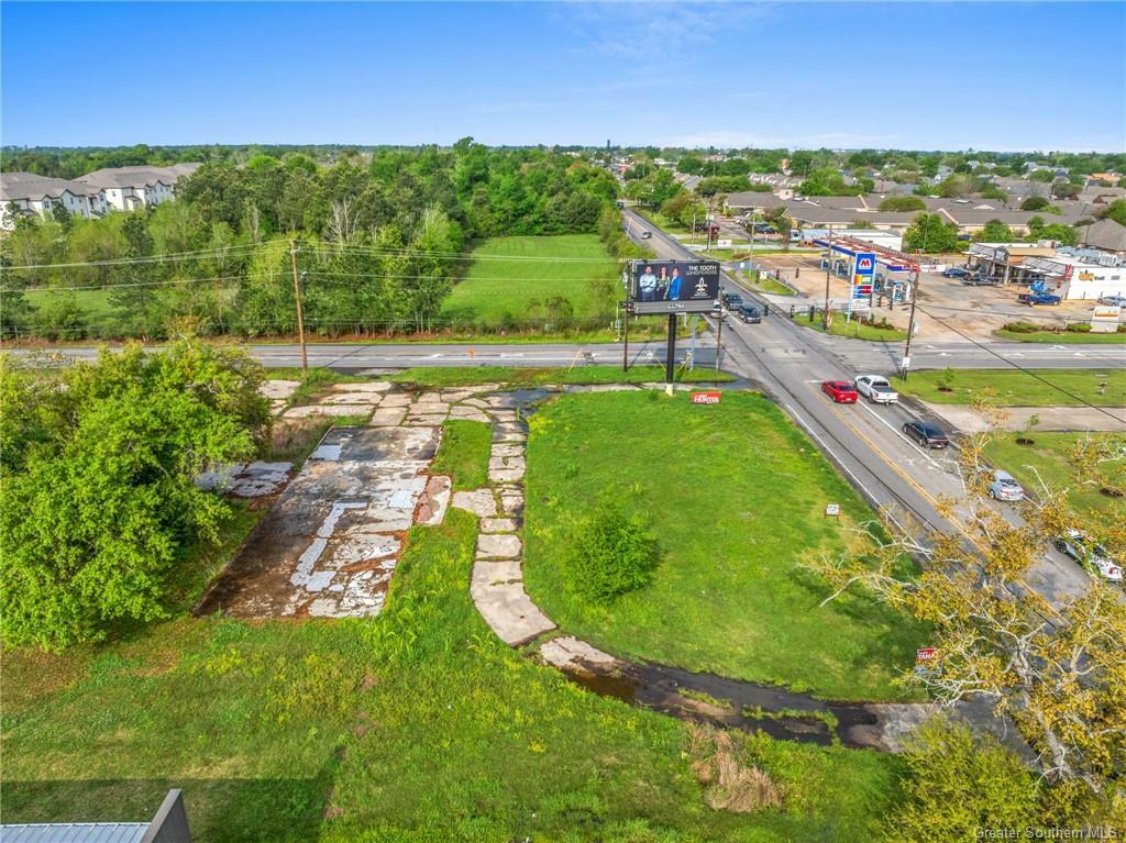 Property Photo: 2323 Country Club Road LA 70605