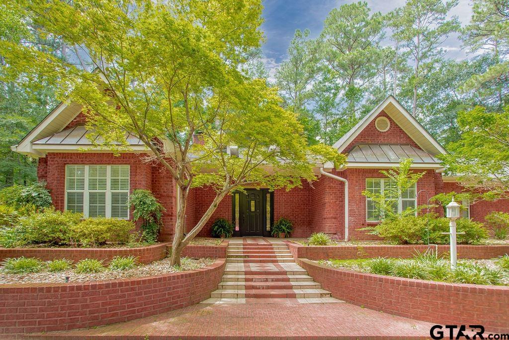 Property Photo: 1619 Brookhollow Drive TX 75771