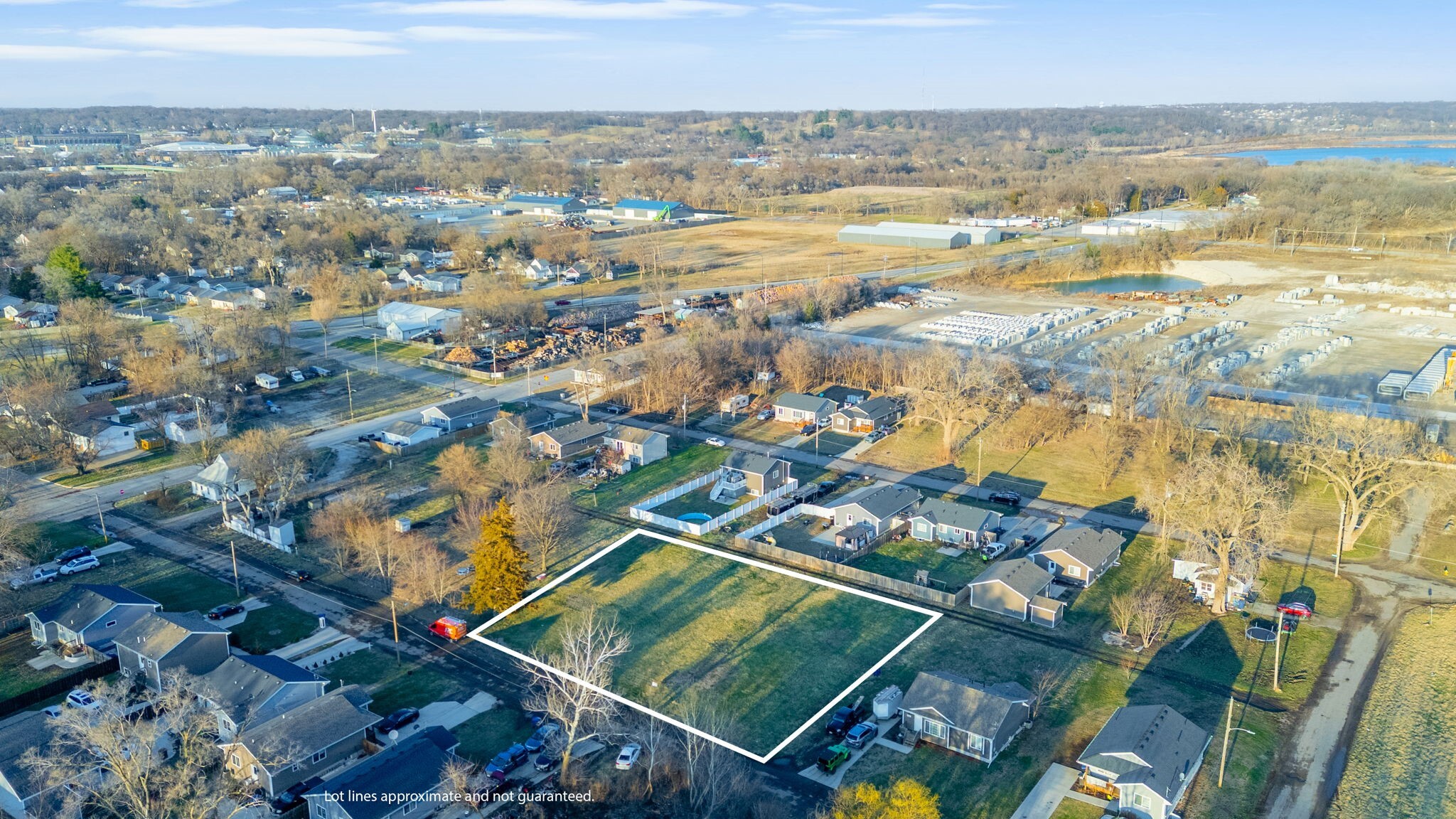 821 SE 27th Court  Des Moines IA 50317 photo