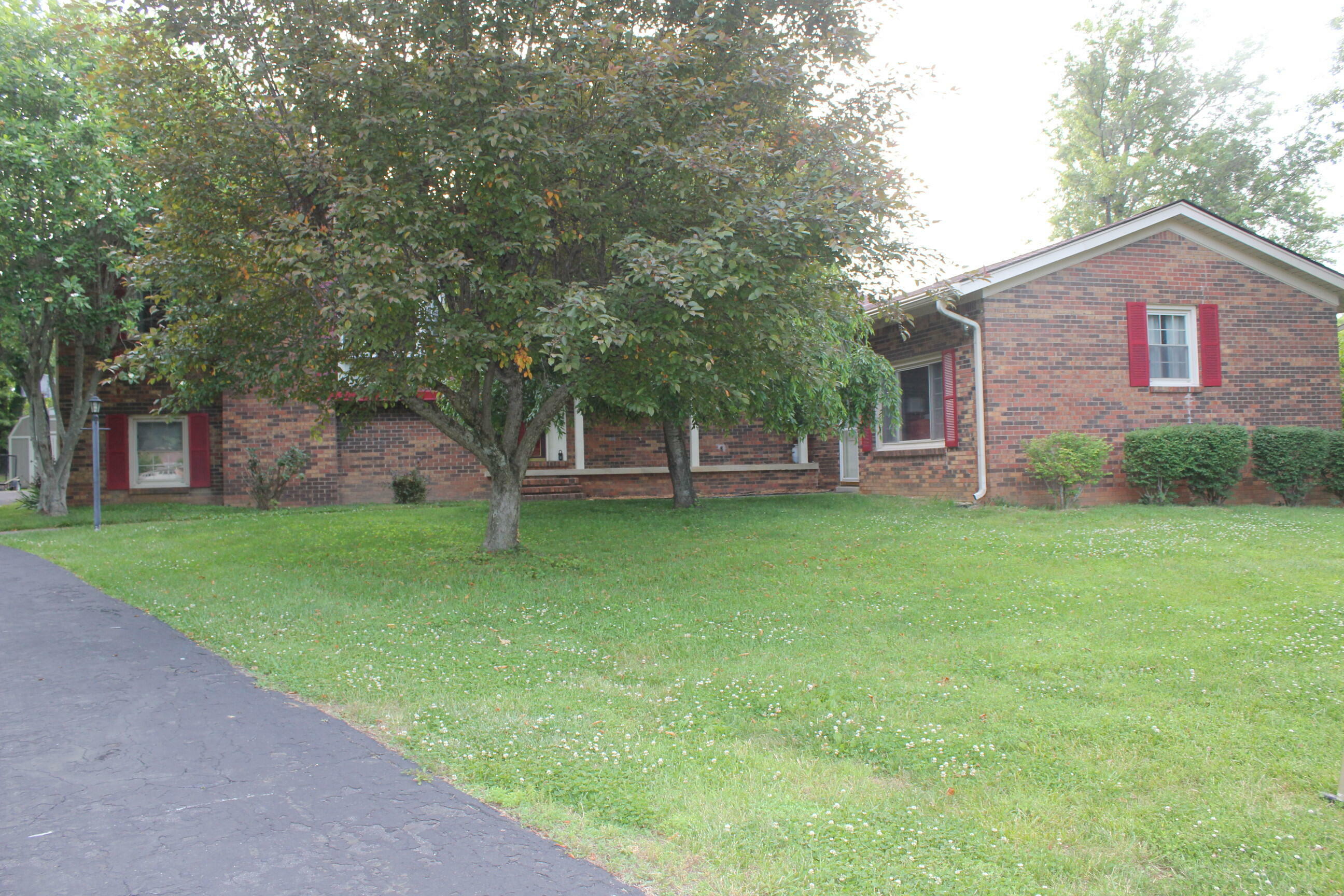 Property Photo: 18 Ryswick Lane KY 40601