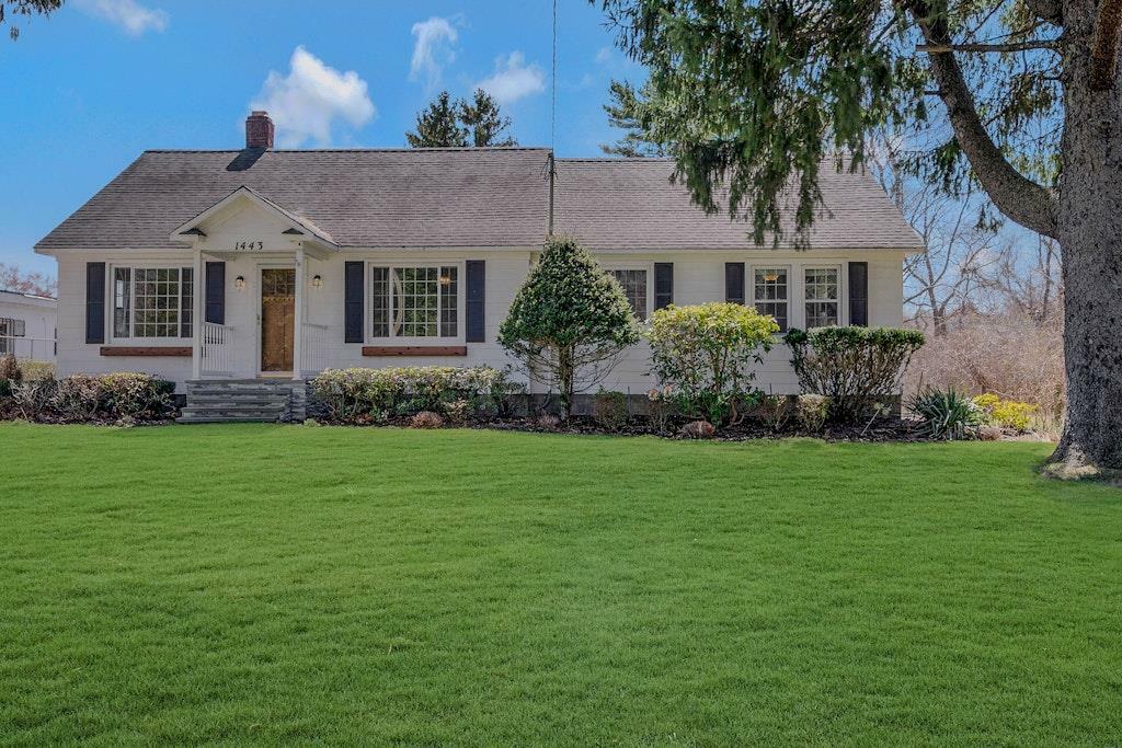 Property Photo: 1443 W Main Street NY 11901