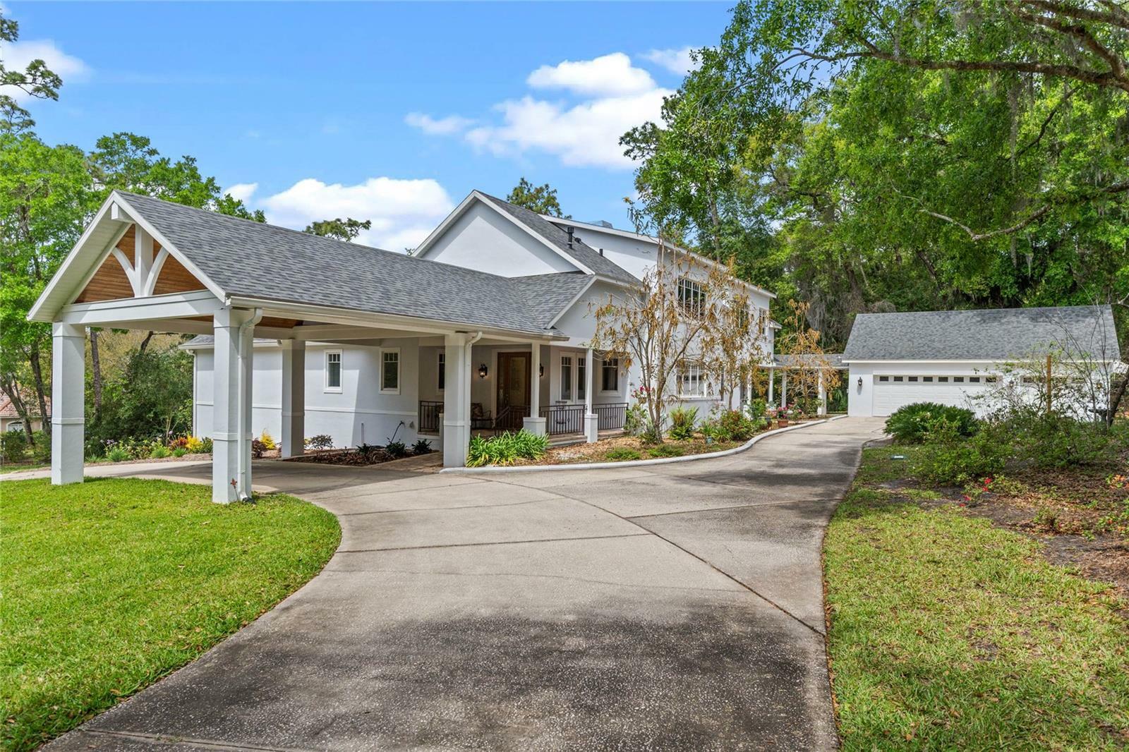 Property Photo: 1417 Olympia Avenue FL 32757