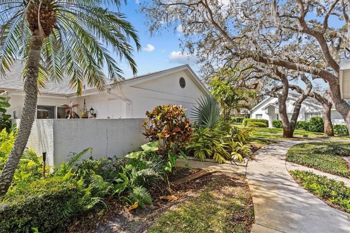 Property Photo: 4208 Edgewood Drive FL 34691