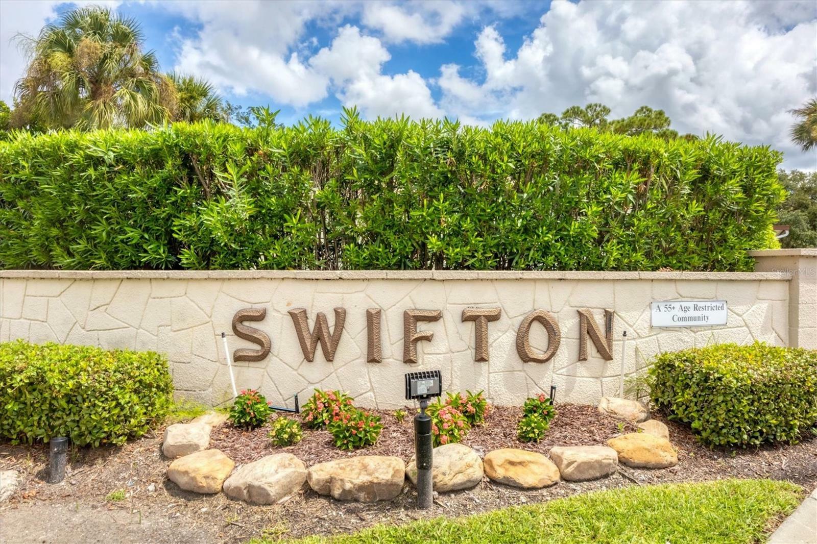 Property Photo: 2839 Swifton Drive 28 FL 34231