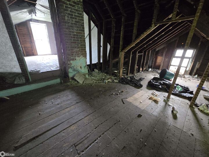 Property Photo:  1309 S 10th Street  IA 52601