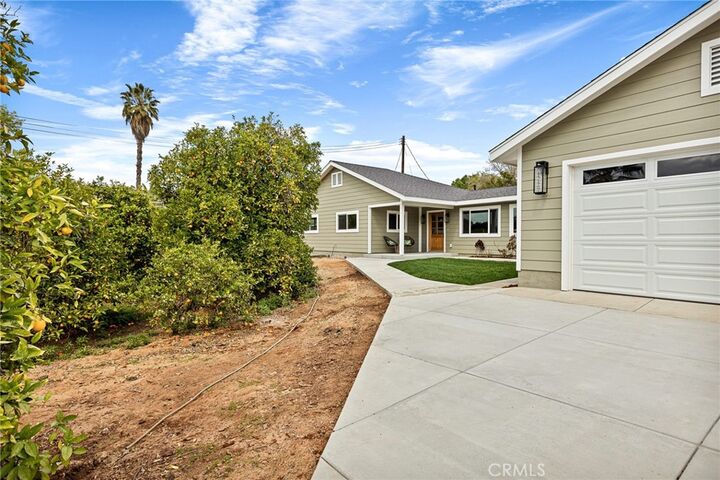 Property Photo: 521 Sunnyside Avenue CA 92373